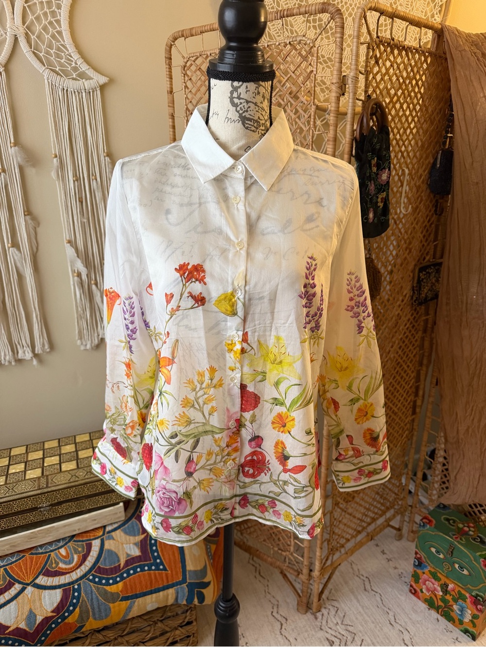 Bailey 44 White Floral Button-Up Blouse with Multicolor Botanical Print